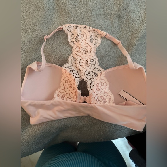Victoria secrets 32D race back bra - Picture 2 of 3
